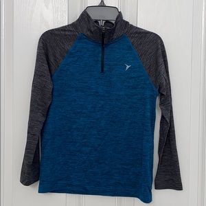 Old Navy Active Go-Dry long sleeve shirt
